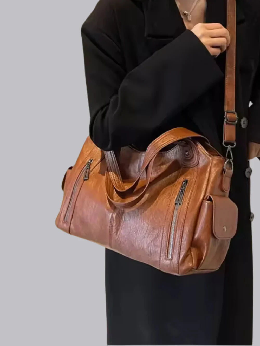 Women's Black Shoulder Bag - Stylish and Spacious with Multiple Compartments
