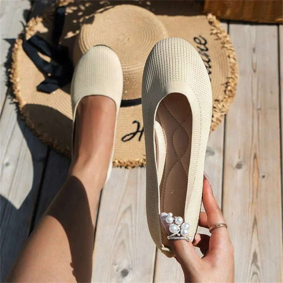 Women's Comfortable and Lightweight Slip-On Shoes with 5-Degree Toe Angle