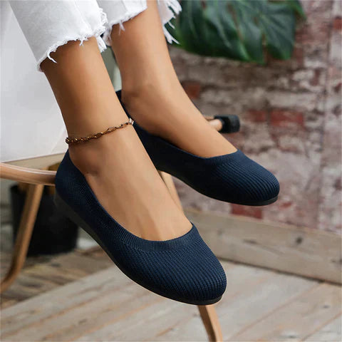 Women's Comfortable and Lightweight Slip-On Shoes with 5-Degree Toe Angle