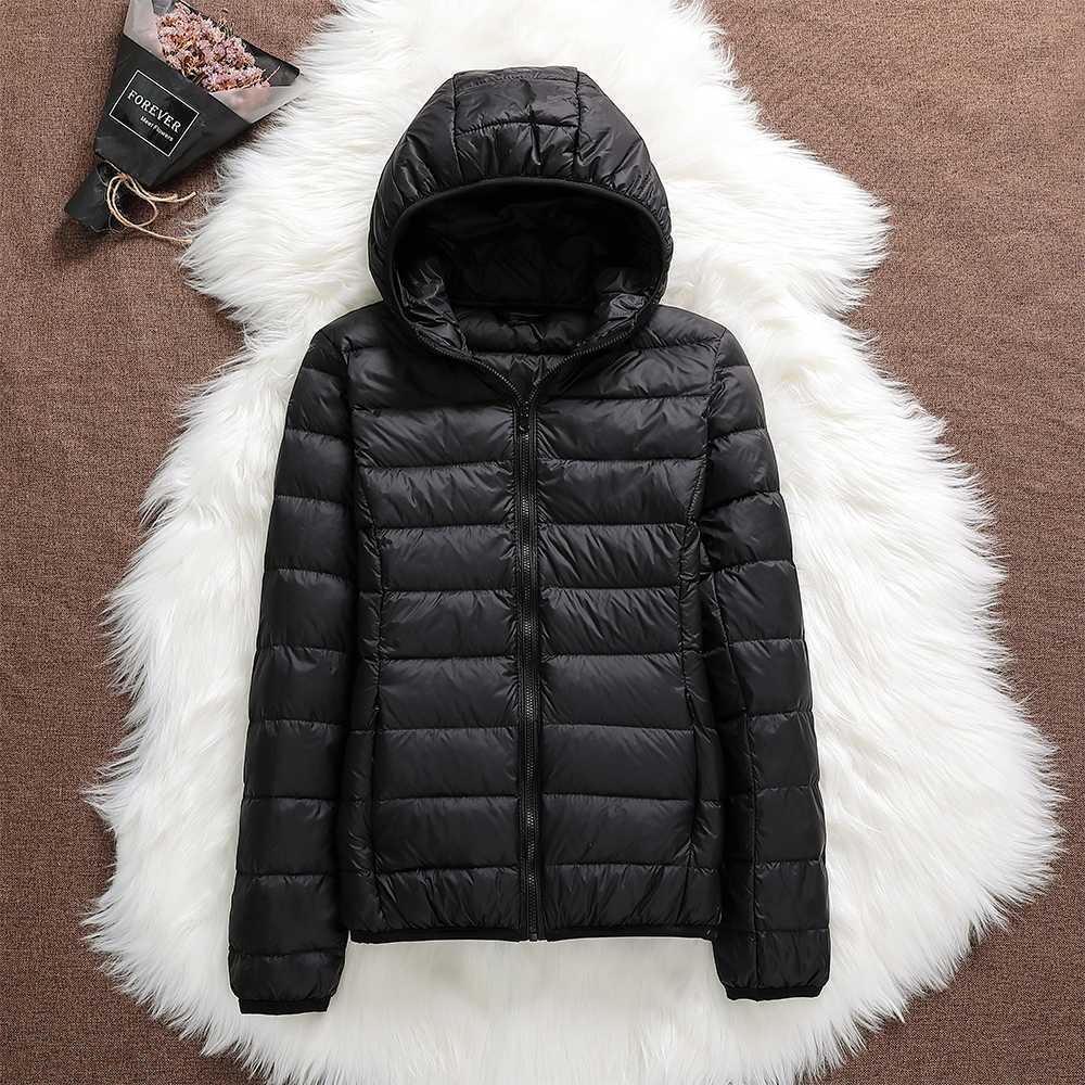 Women's Lightweight Hooded Puffer Jacket