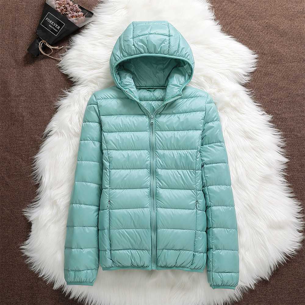 Women's Lightweight Hooded Puffer Jacket