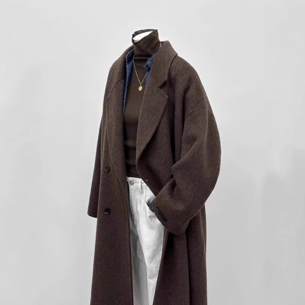 Women's Oversized Coat with Wide Lapels, Relaxed Silhouette and Pockets