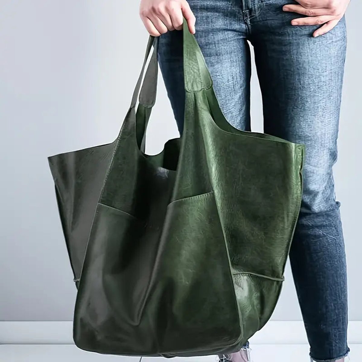 Women's Oversized Magnetic Closure Tote Bag