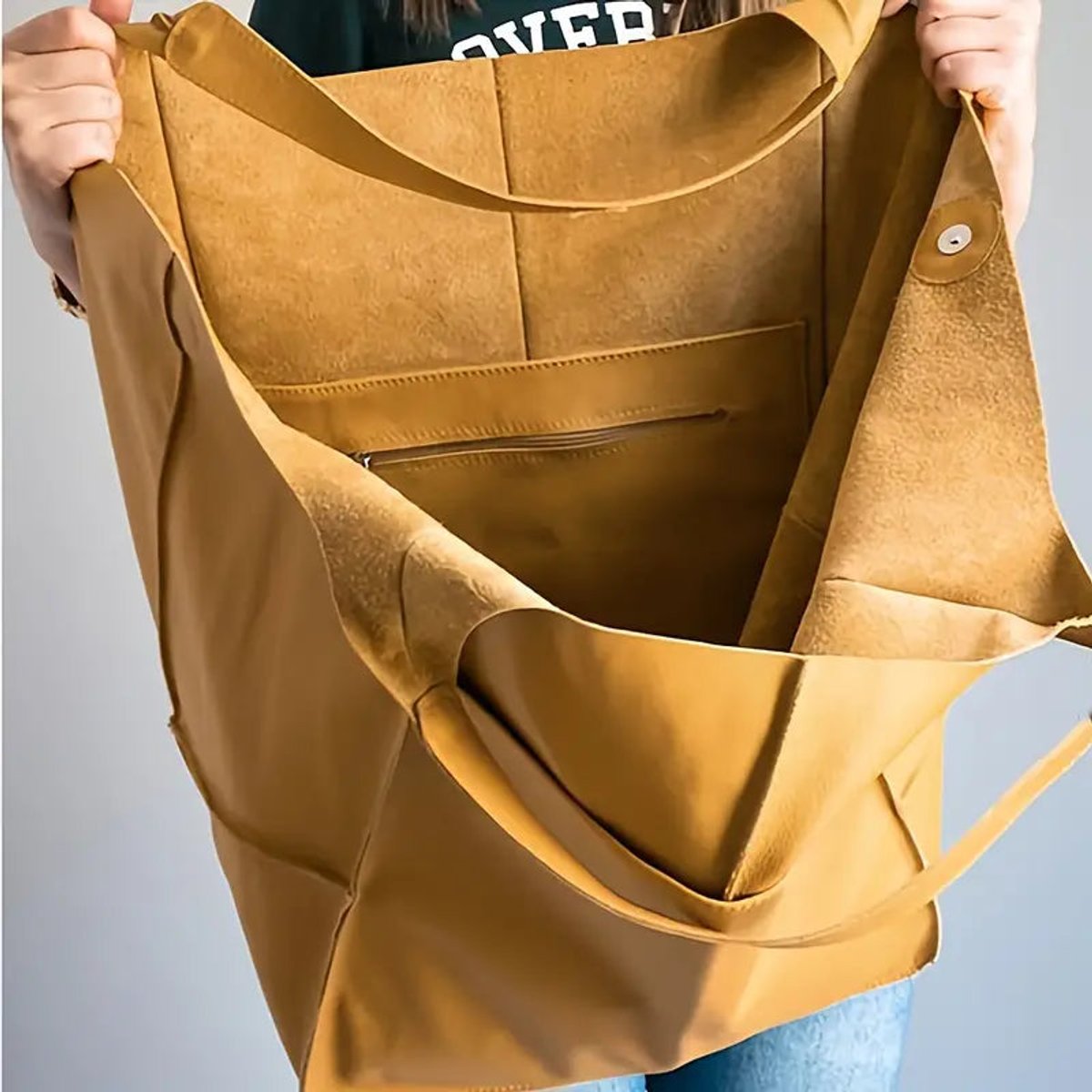 Women's Oversized Magnetic-Closure Tote Bag
