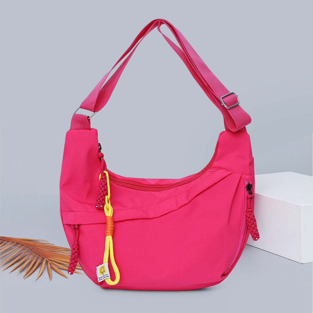 Women's Practical Shoulder Bag with Stylish Zipper