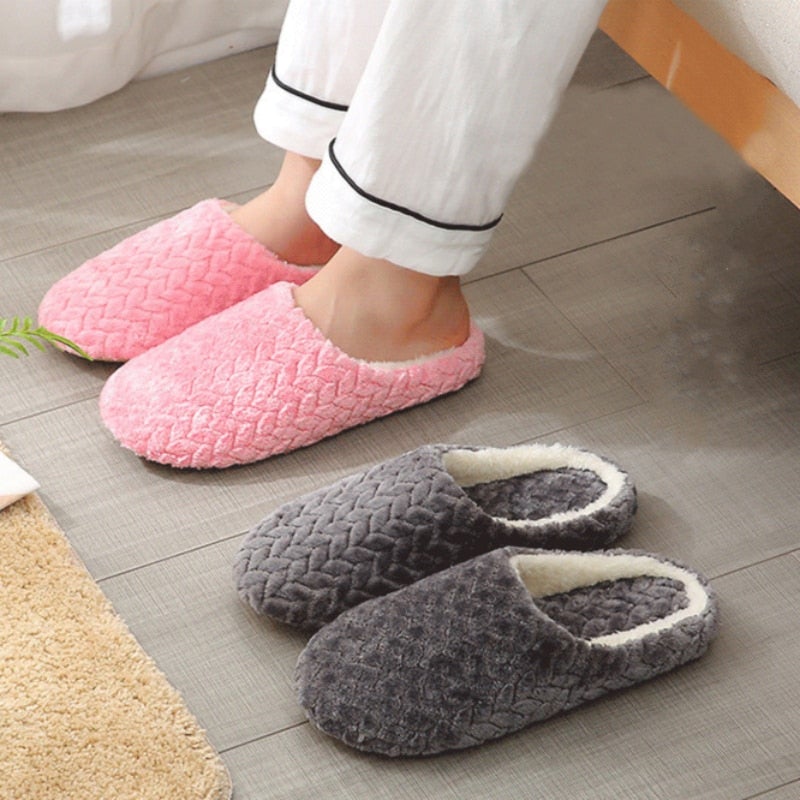 Women's Slippers with Fluffy and Non-Slip Sole