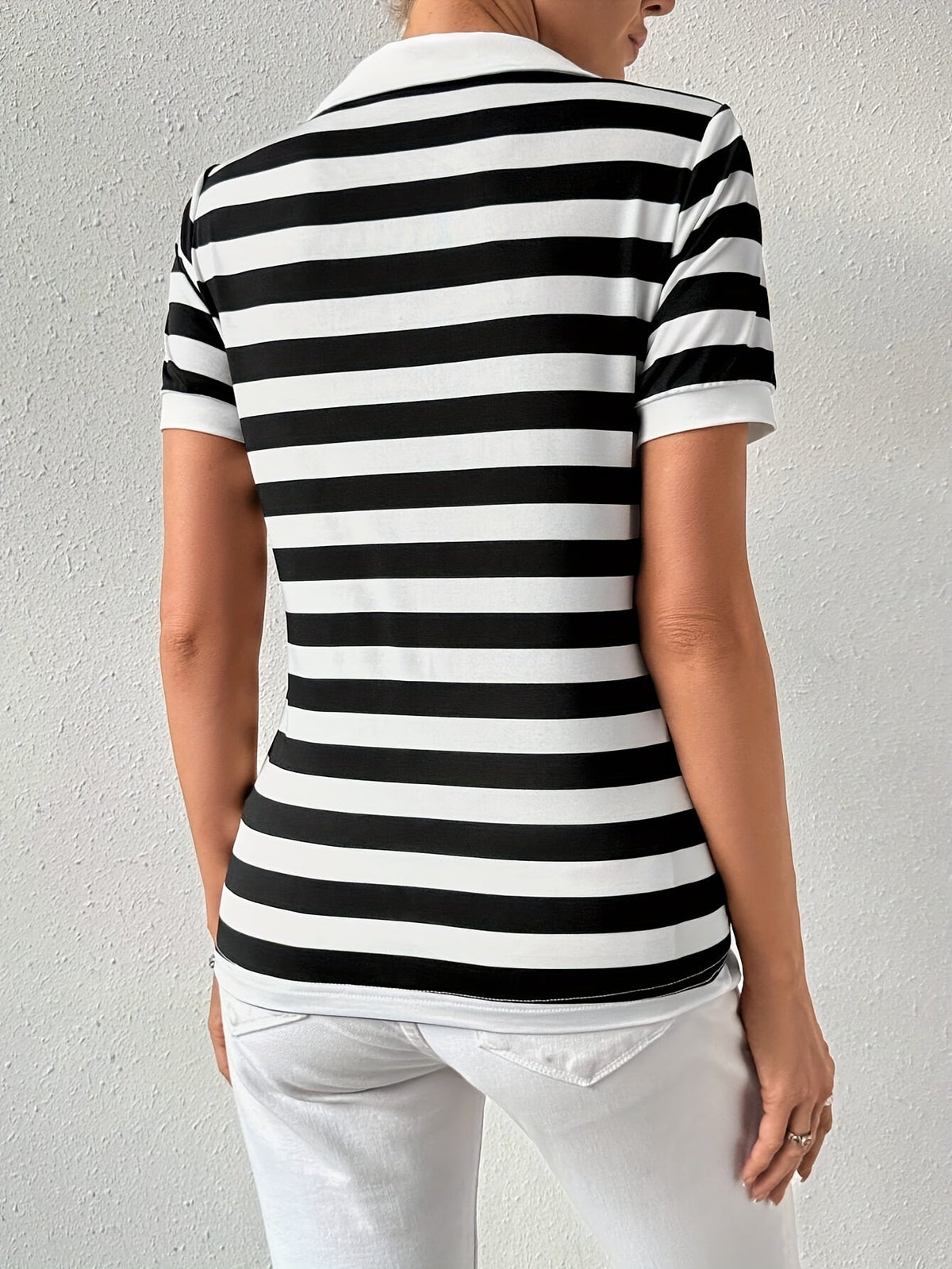 Women's Stylish Striped Short-Sleeve T-Shirt