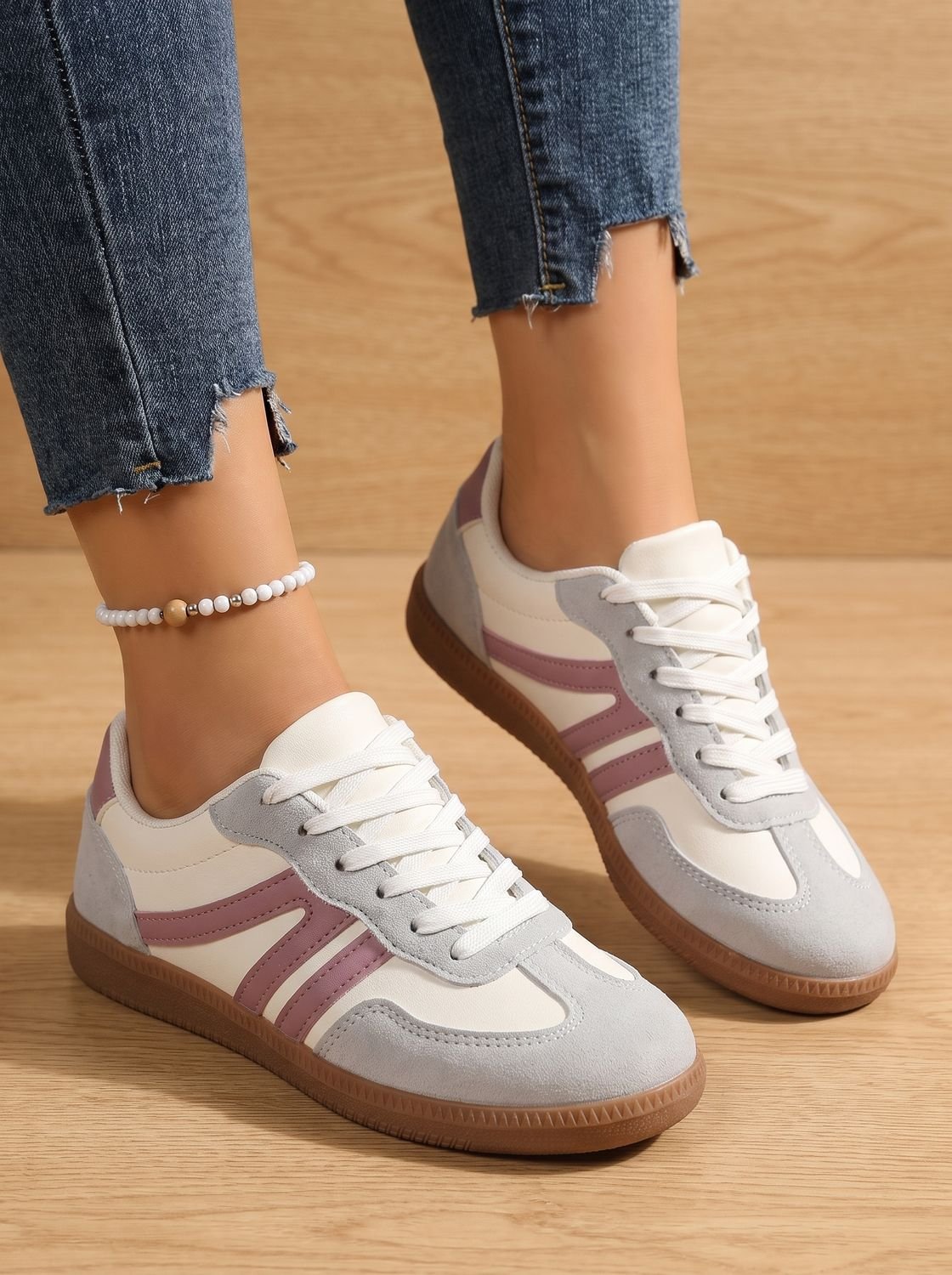 Women's Wide Toe Box Orthopedic Lace-Up Sneakers